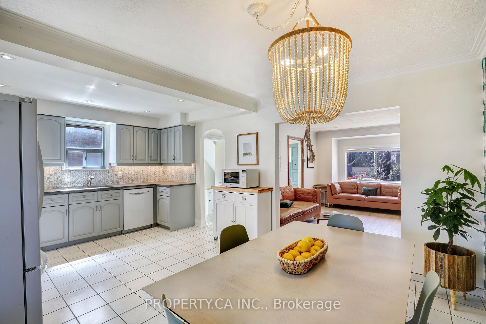 Photo 14 of 135 Cadorna Avenue, Toronto, East York — HOMEH