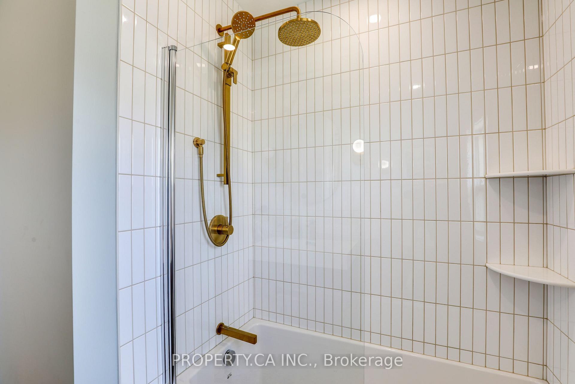 Photo 23 of 135 Cadorna Avenue, Toronto, East York — HOMEH