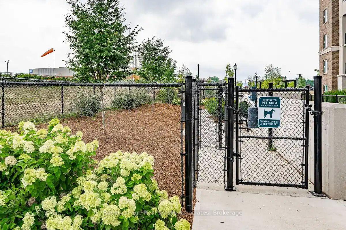 Photo 35 of Unit 524, 610 Farmstead Drive, Milton, Willmott — HOMEH