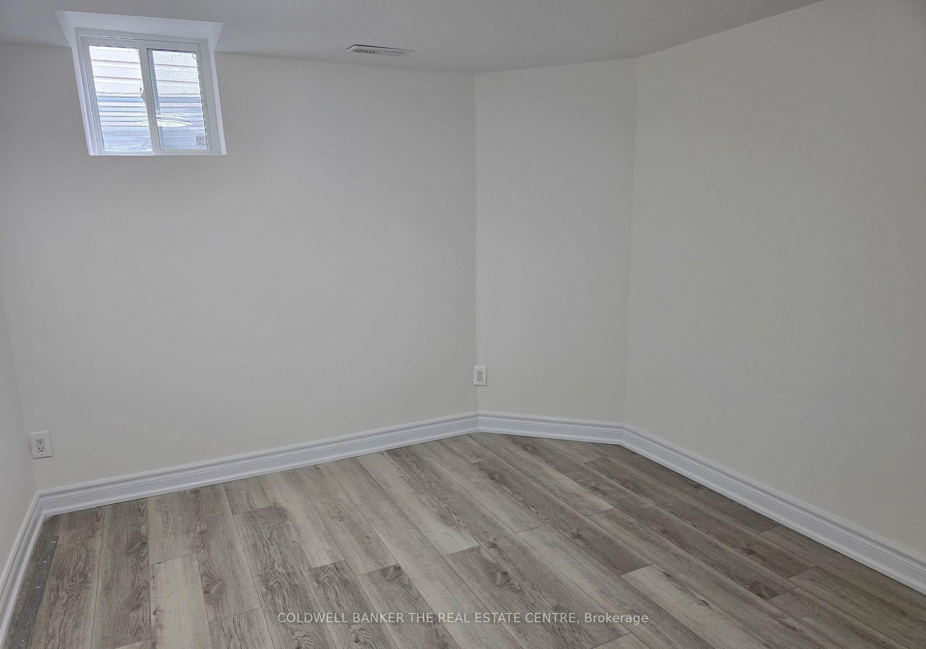 Photo 7 of Unit LOWER, 95 Browning Trail, Barrie, Letitia Heights — HOMEH