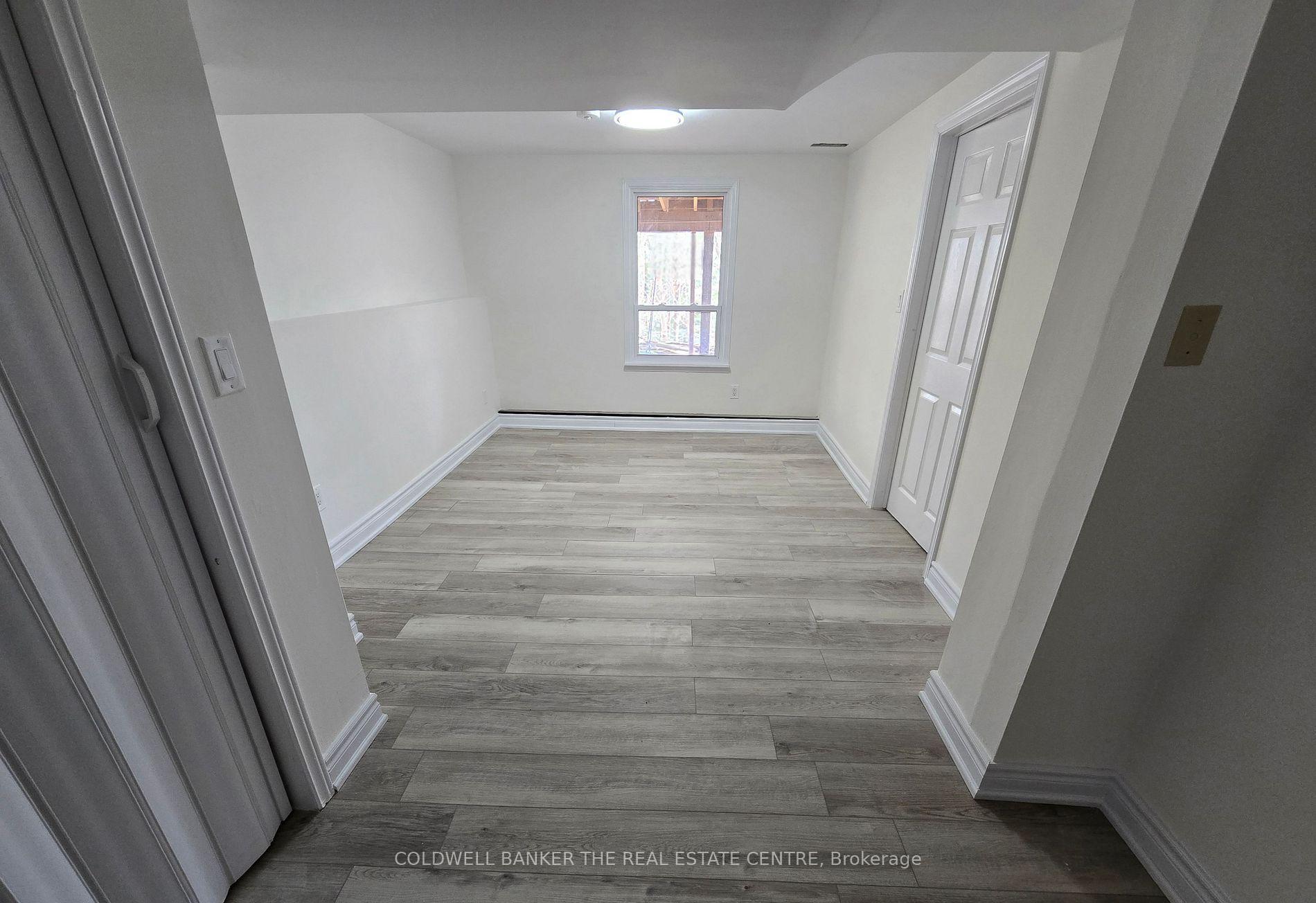 Photo 8 of Unit LOWER, 95 Browning Trail, Barrie, Letitia Heights — HOMEH