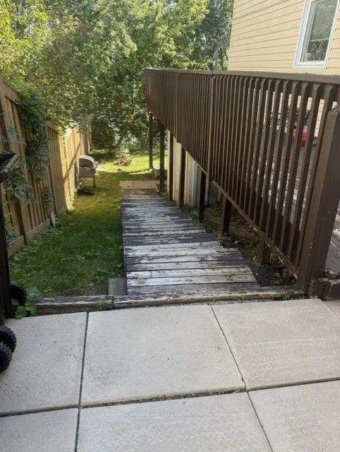 Photo 3 of Unit LOWER, 95 Browning Trail, Barrie, Letitia Heights — HOMEH