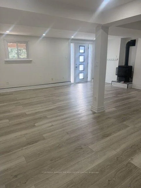 Photo 5 of Unit LOWER, 95 Browning Trail, Barrie, Letitia Heights — HOMEH