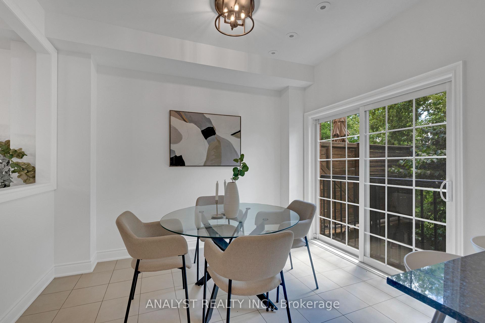 Photo 14 of 34 George Bogg Road, Vaughan, East Woodbridge — HOMEH
