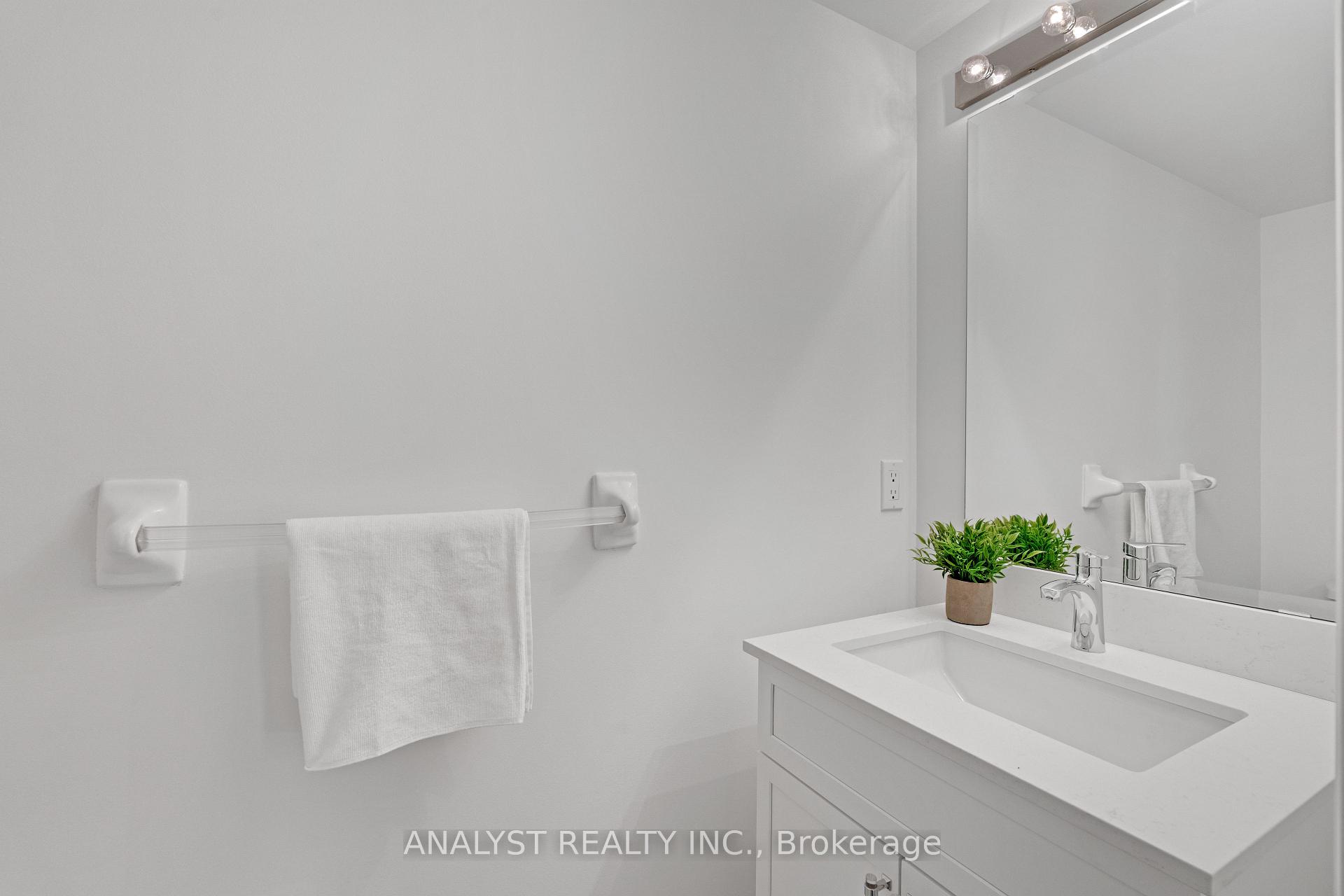 Photo 17 of 34 George Bogg Road, Vaughan, East Woodbridge — HOMEH