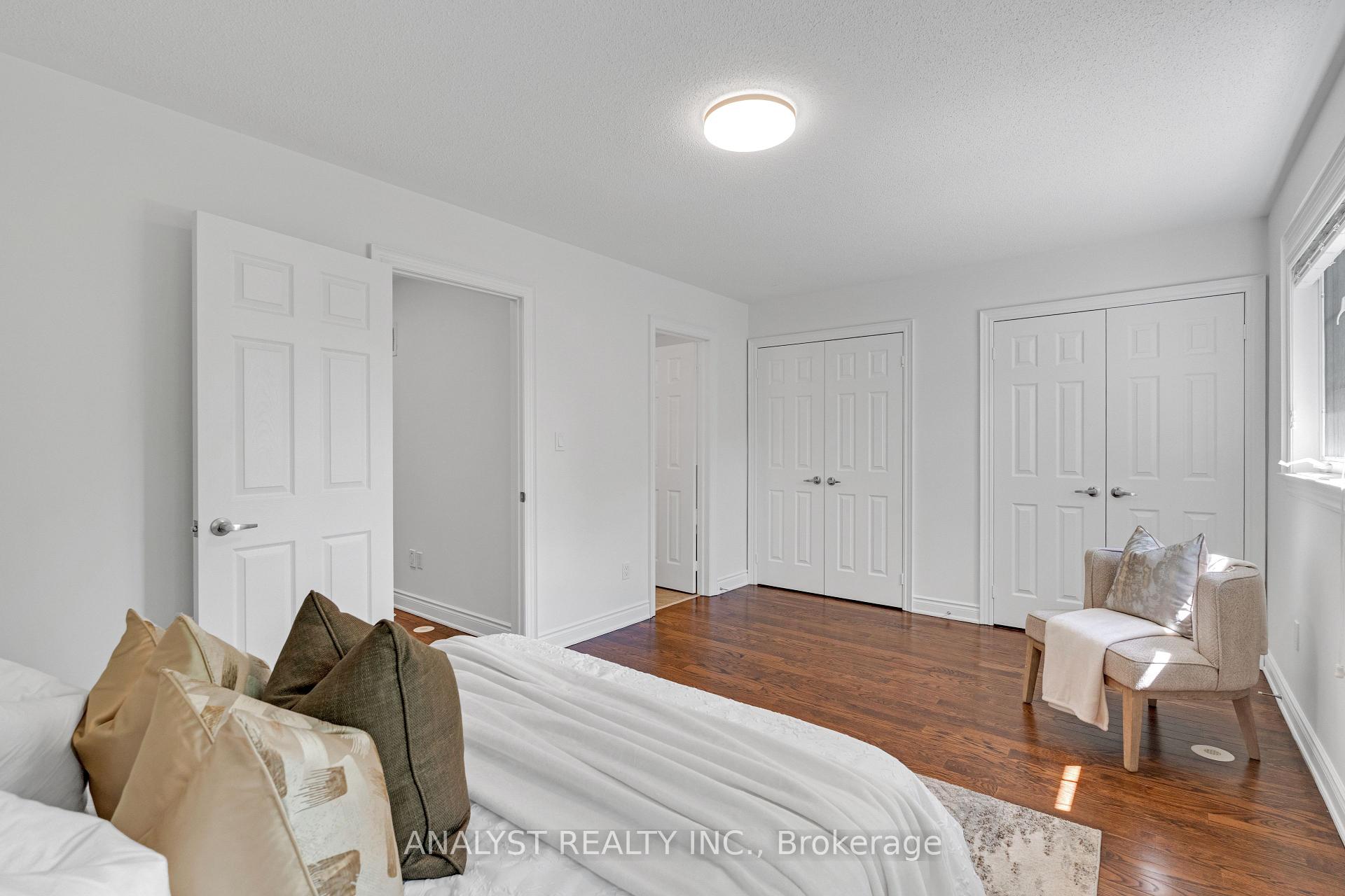 Photo 20 of 34 George Bogg Road, Vaughan, East Woodbridge — HOMEH