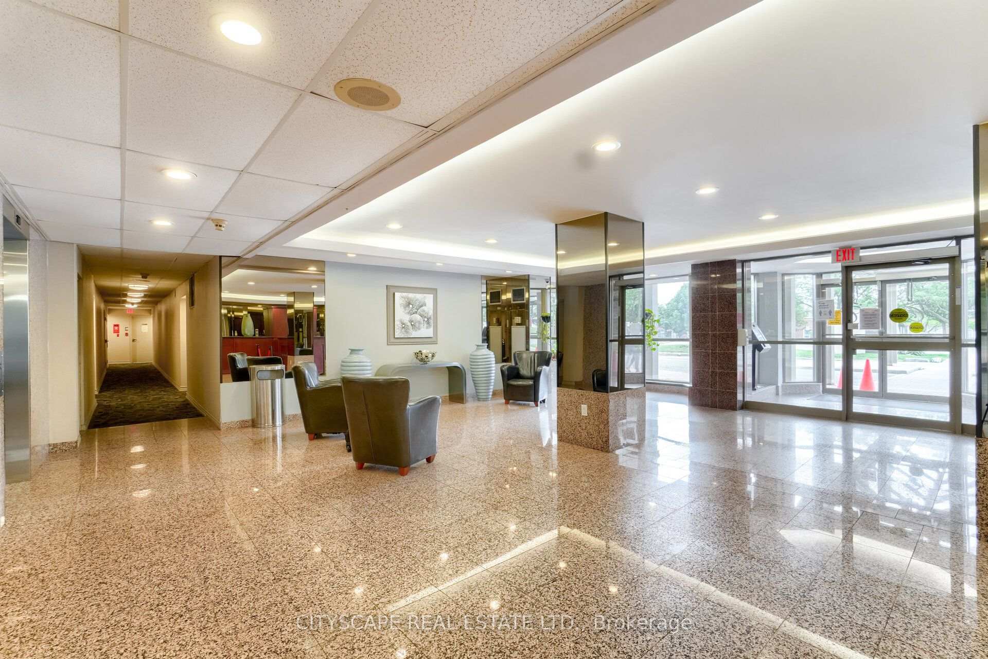 Photo 2 of Unit 1105, 700 Constellation Drive, Mississauga, Hurontario — HOMEH