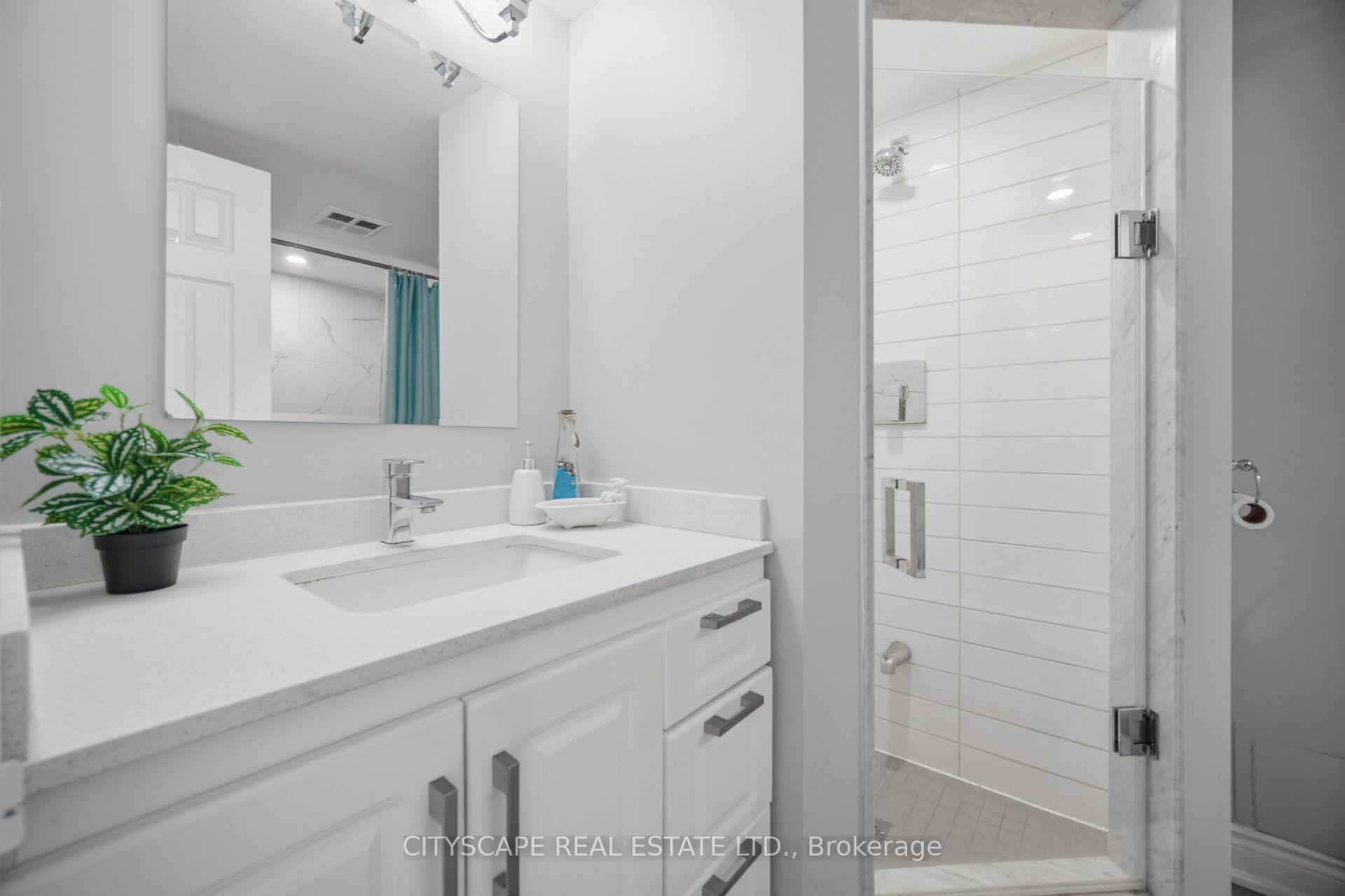 Photo 15 of Unit 1105, 700 Constellation Drive, Mississauga, Hurontario — HOMEH