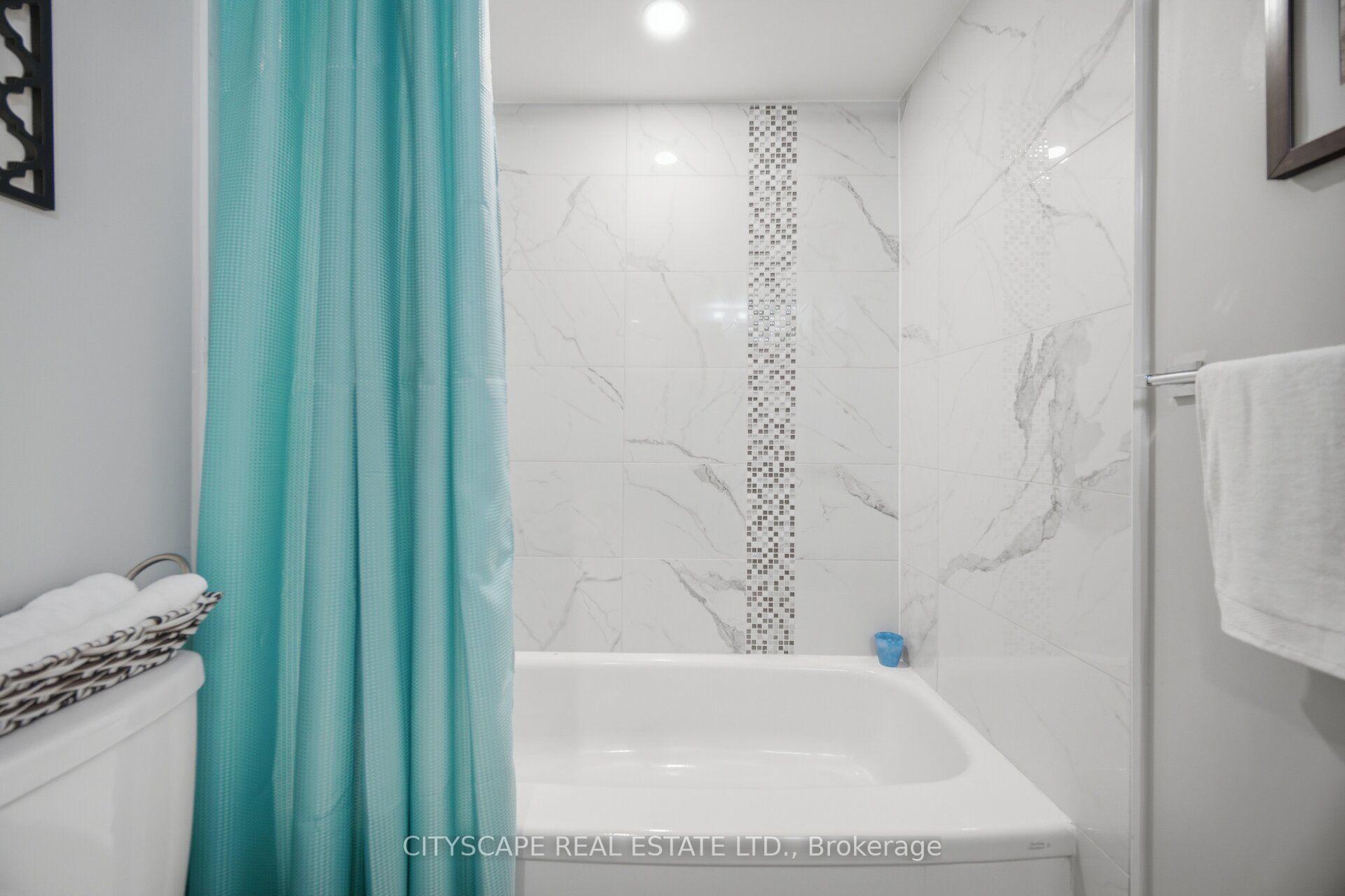 Photo 16 of Unit 1105, 700 Constellation Drive, Mississauga, Hurontario — HOMEH