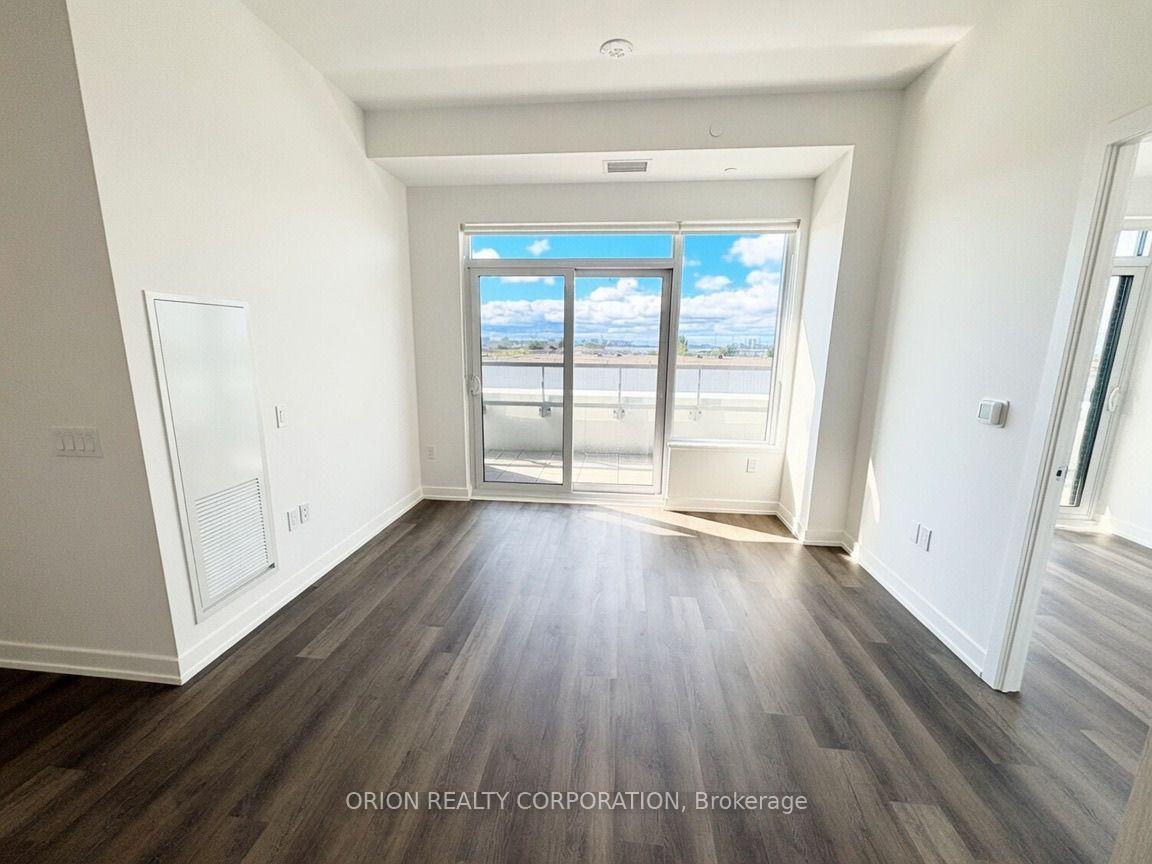 Photo 3 of Unit 302, 21 Meadowdale Road, Vaughan, Vaughan Corporate Centre — HOMEH