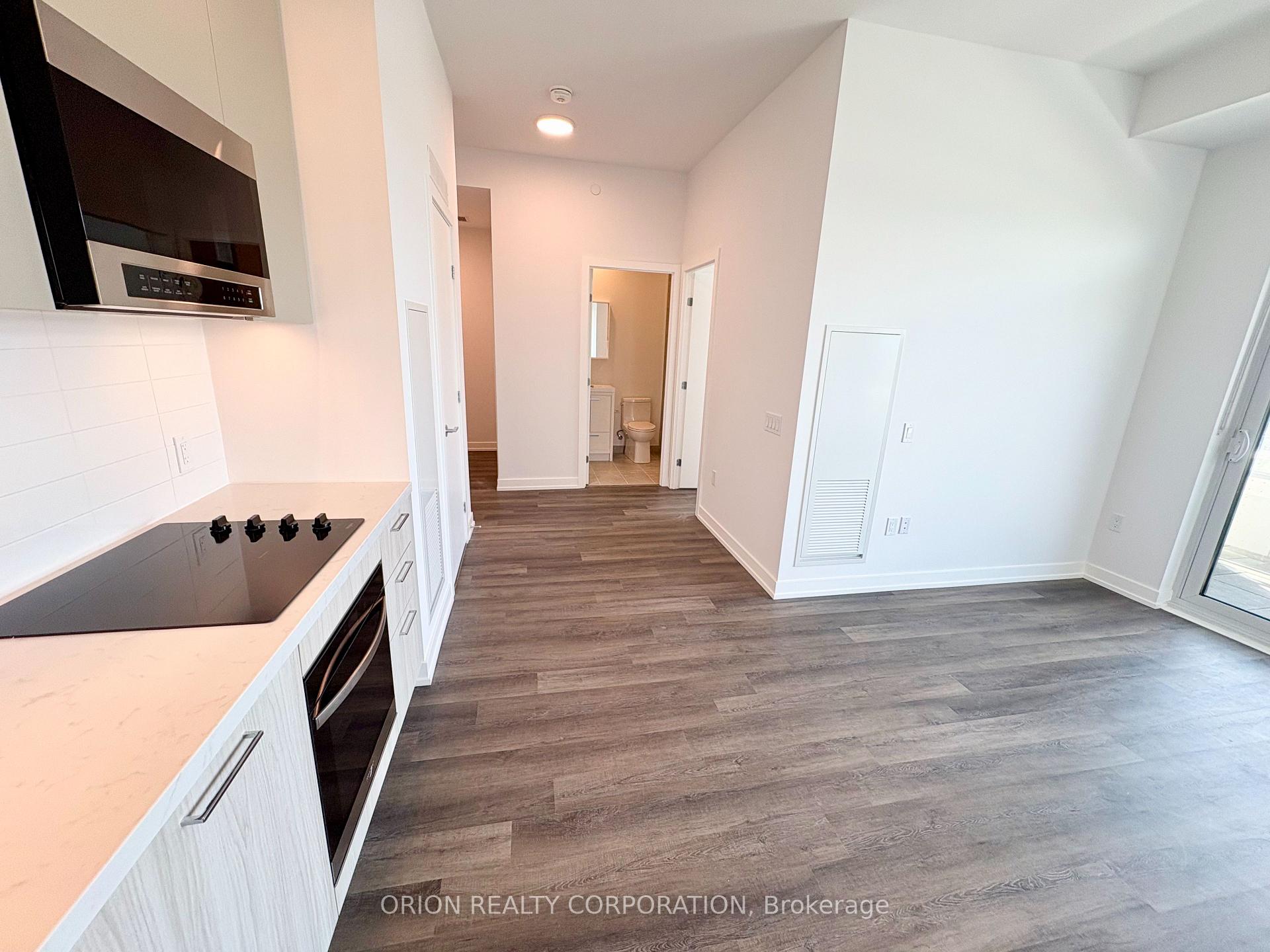 Photo 7 of Unit 302, 21 Meadowdale Road, Vaughan, Vaughan Corporate Centre — HOMEH