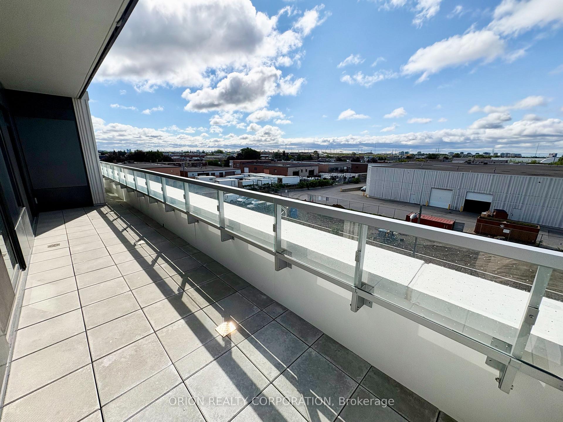 Photo 18 of Unit 302, 21 Meadowdale Road, Vaughan, Vaughan Corporate Centre — HOMEH