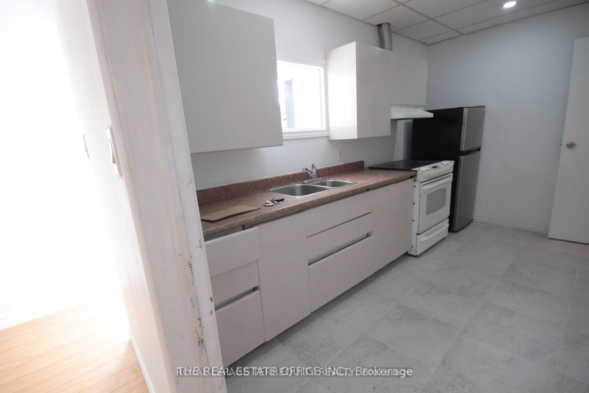 Photo 4 of Unit Unit 1, 2444 Kingston Road, Scarborough, Birchcliffe-Cliffside — HOMEH