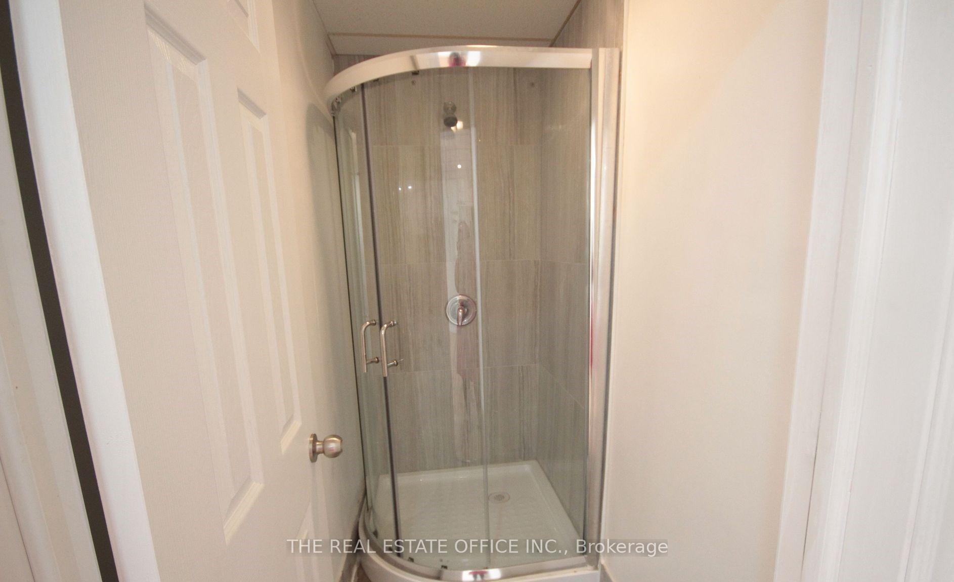 Photo 6 of Unit Unit 1, 2444 Kingston Road, Scarborough, Birchcliffe-Cliffside — HOMEH