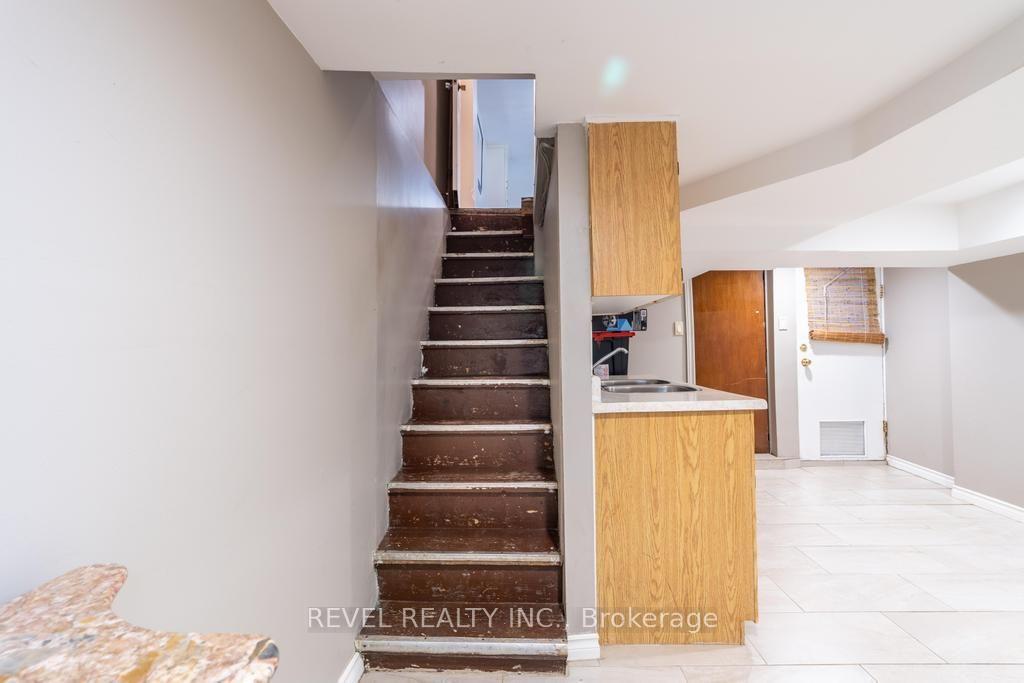 Photo 33 of 255 Franklin Avenue, Toronto, Dovercourt-Wallace Emerson-Junction — HOMEH