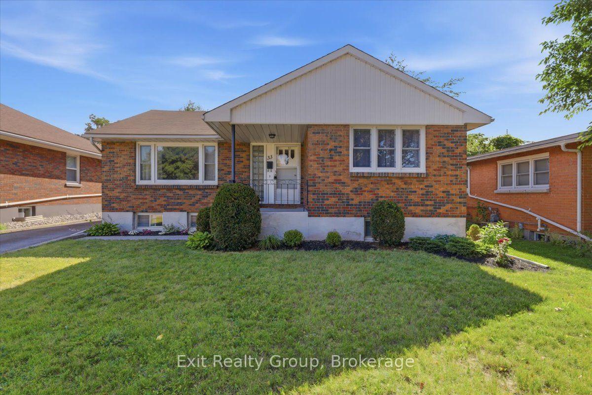 Photo 2 of 33 First Avenue, Quinte West, Trenton Ward — HOMEH