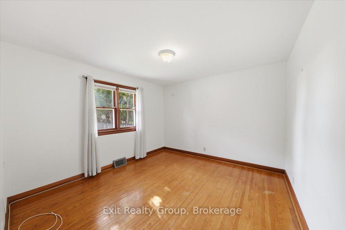 Photo 13 of 33 First Avenue, Quinte West, Trenton Ward — HOMEH