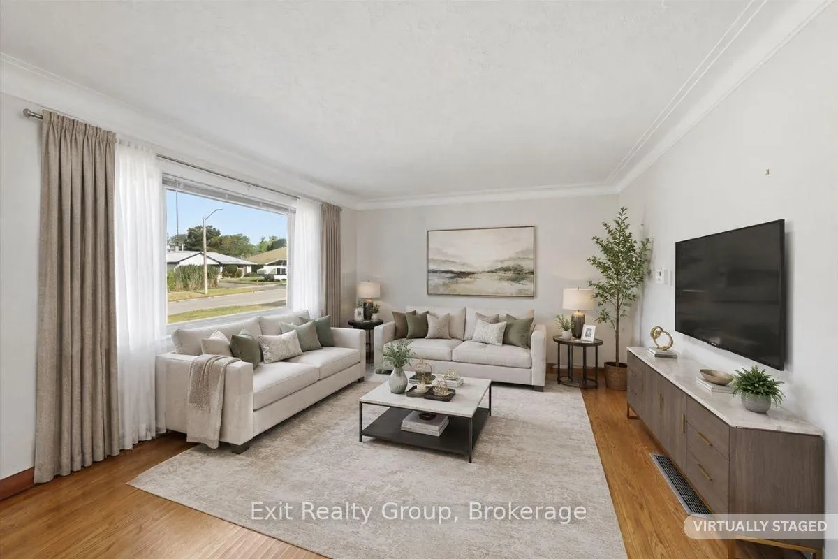 Photo 4 of 33 First Avenue, Quinte West, Trenton Ward — HOMEH