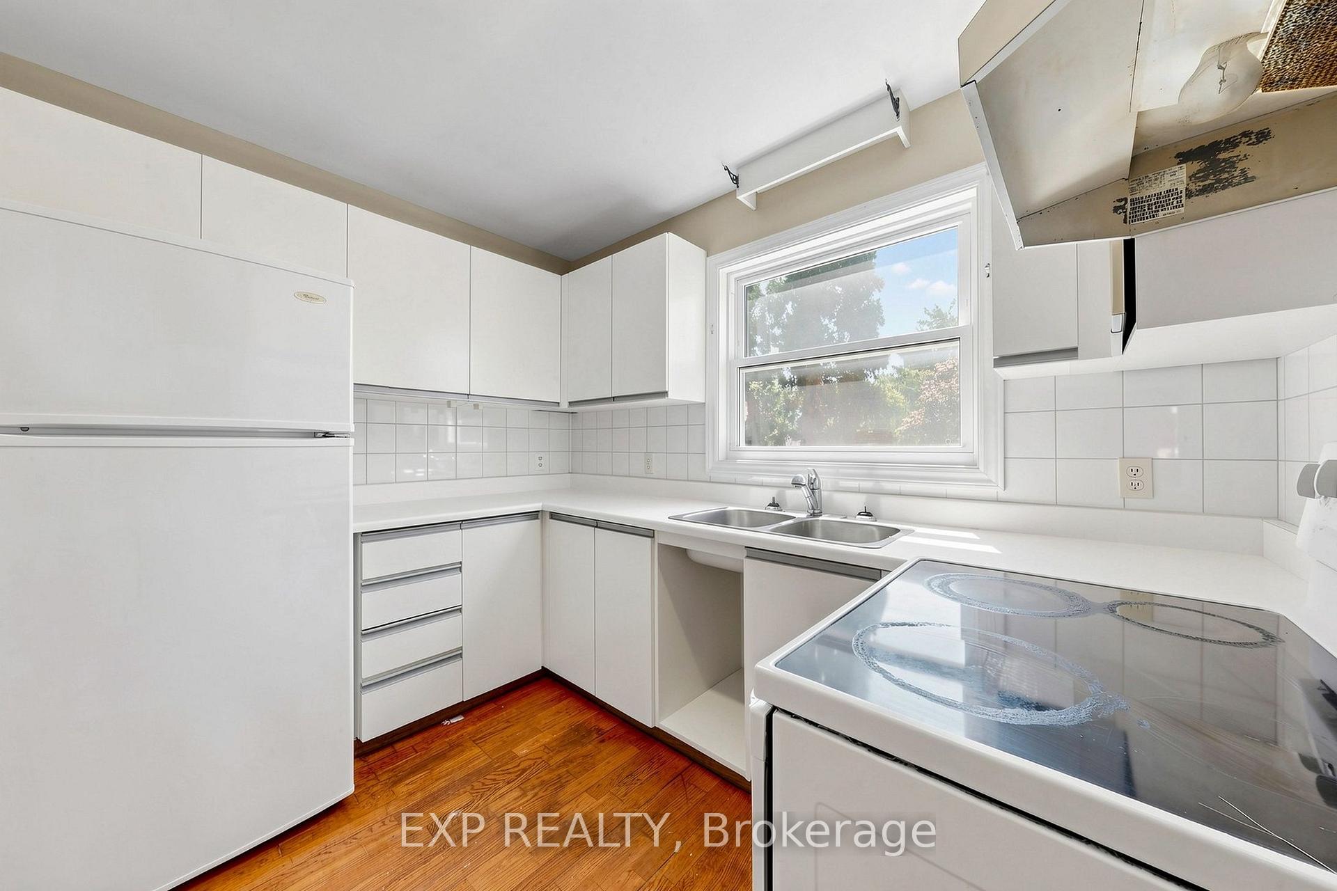 Photo 15 of 146 Bessborough Drive, Georgina, Keswick South — HOMEH