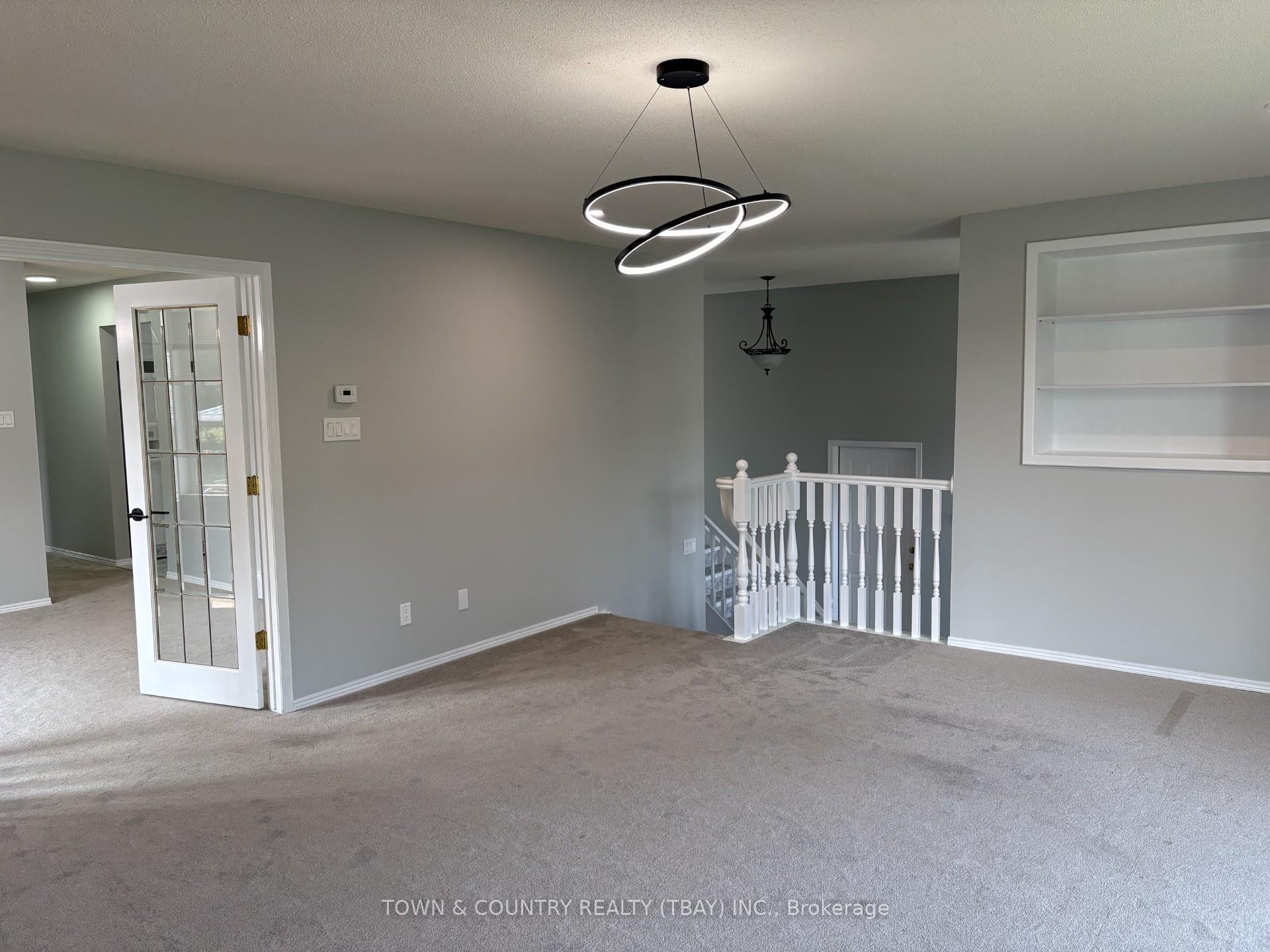 Photo 4 of 2156 Falconcrest Drive, Thunder Bay, Riverdale Road — HOMEH