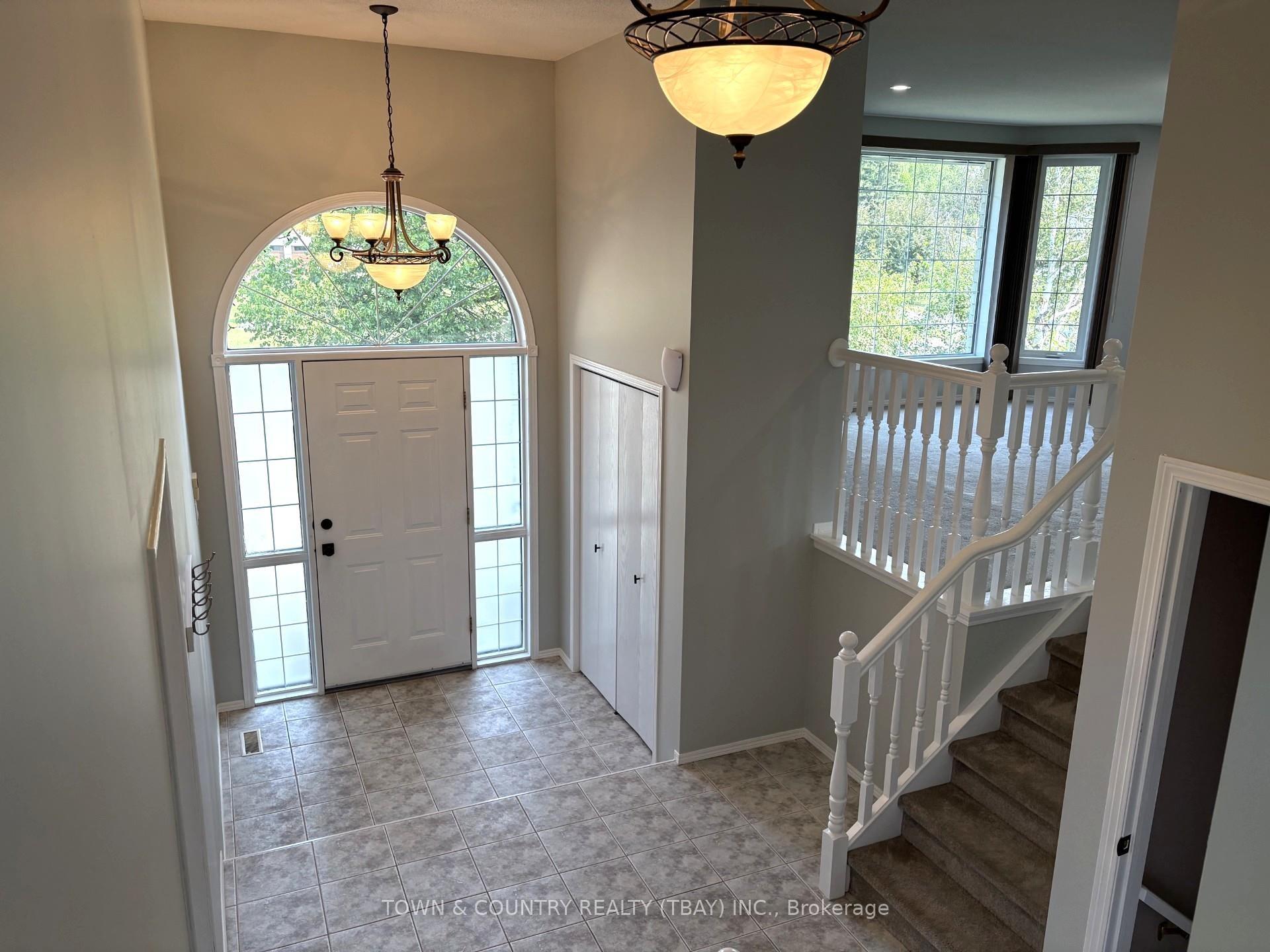 Photo 7 of 2156 Falconcrest Drive, Thunder Bay, Riverdale Road — HOMEH