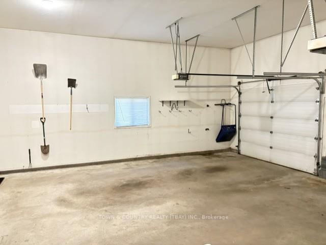 Photo 15 of 2156 Falconcrest Drive, Thunder Bay, Riverdale Road — HOMEH