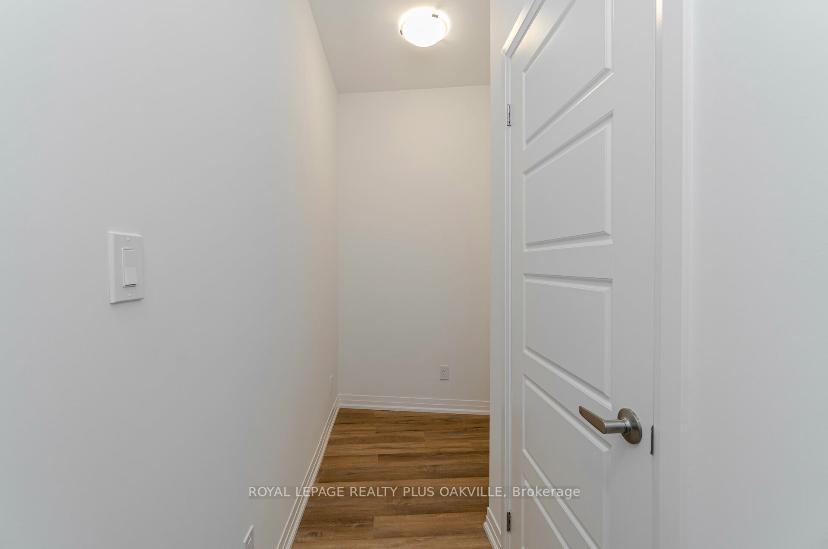 Photo 13 of Unit 216, 3265 Carding Mill Trail, Oakville, Glenorchy — HOMEH