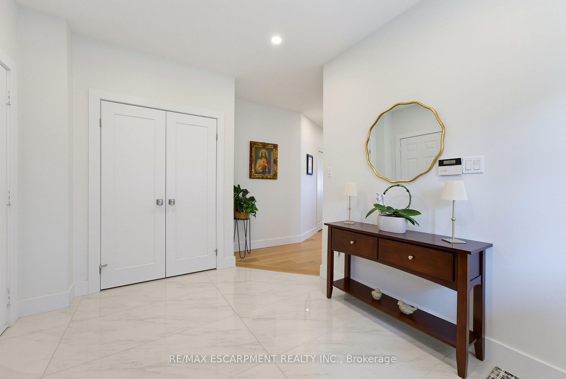 Photo 12 of Unit 15, 484 Millen Road, Hamilton, Stoney Creek — HOMEH