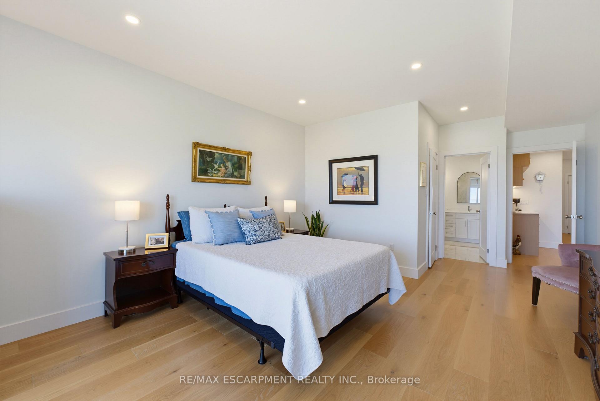 Photo 22 of Unit 15, 484 Millen Road, Hamilton, Stoney Creek — HOMEH