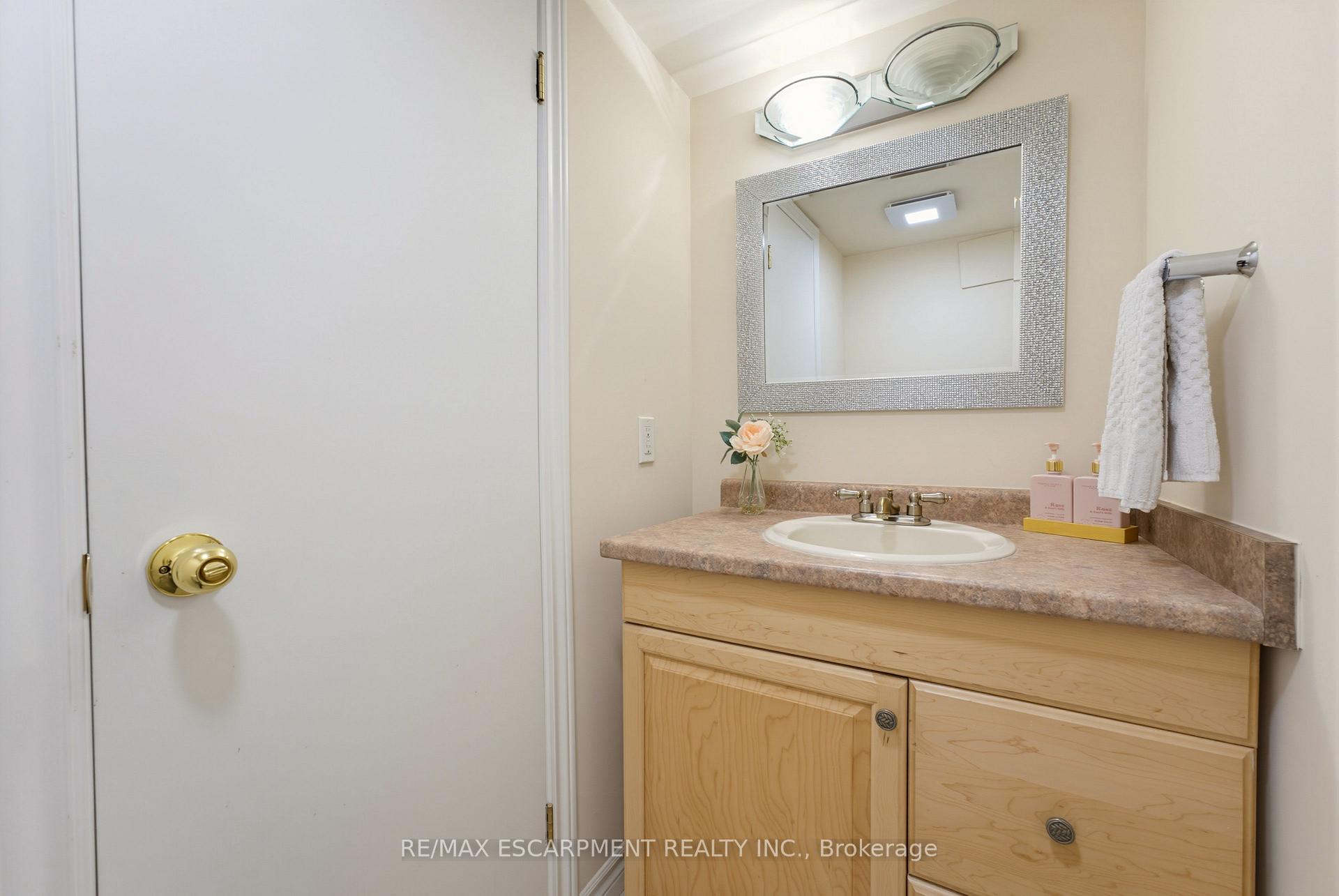 Photo 35 of Unit 15, 484 Millen Road, Hamilton, Stoney Creek — HOMEH