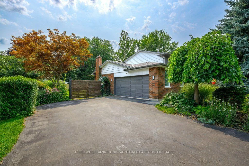 Photo 34 of 45 Royal Henley Boulevard, St. Catharines, Martindale Pond — HOMEH