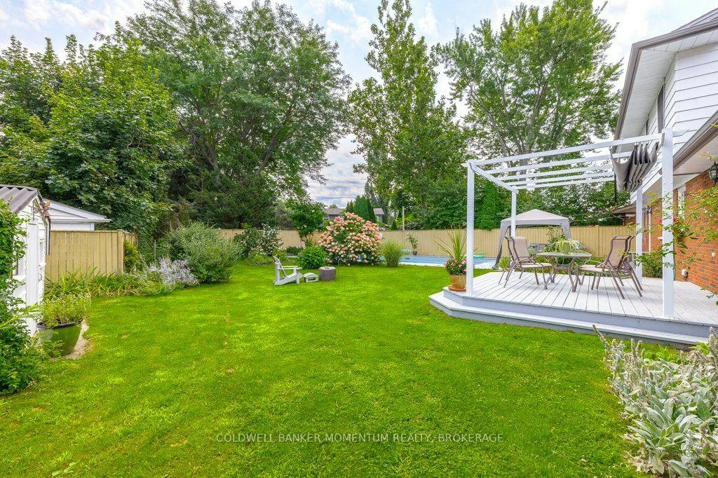 Photo 35 of 45 Royal Henley Boulevard, St. Catharines, Martindale Pond — HOMEH