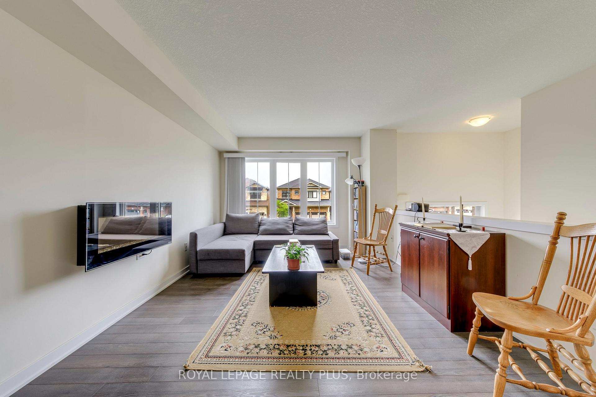Photo 7 of 68 Crafter Crescent, Hamilton, Stoney Creek Mountain — HOMEH