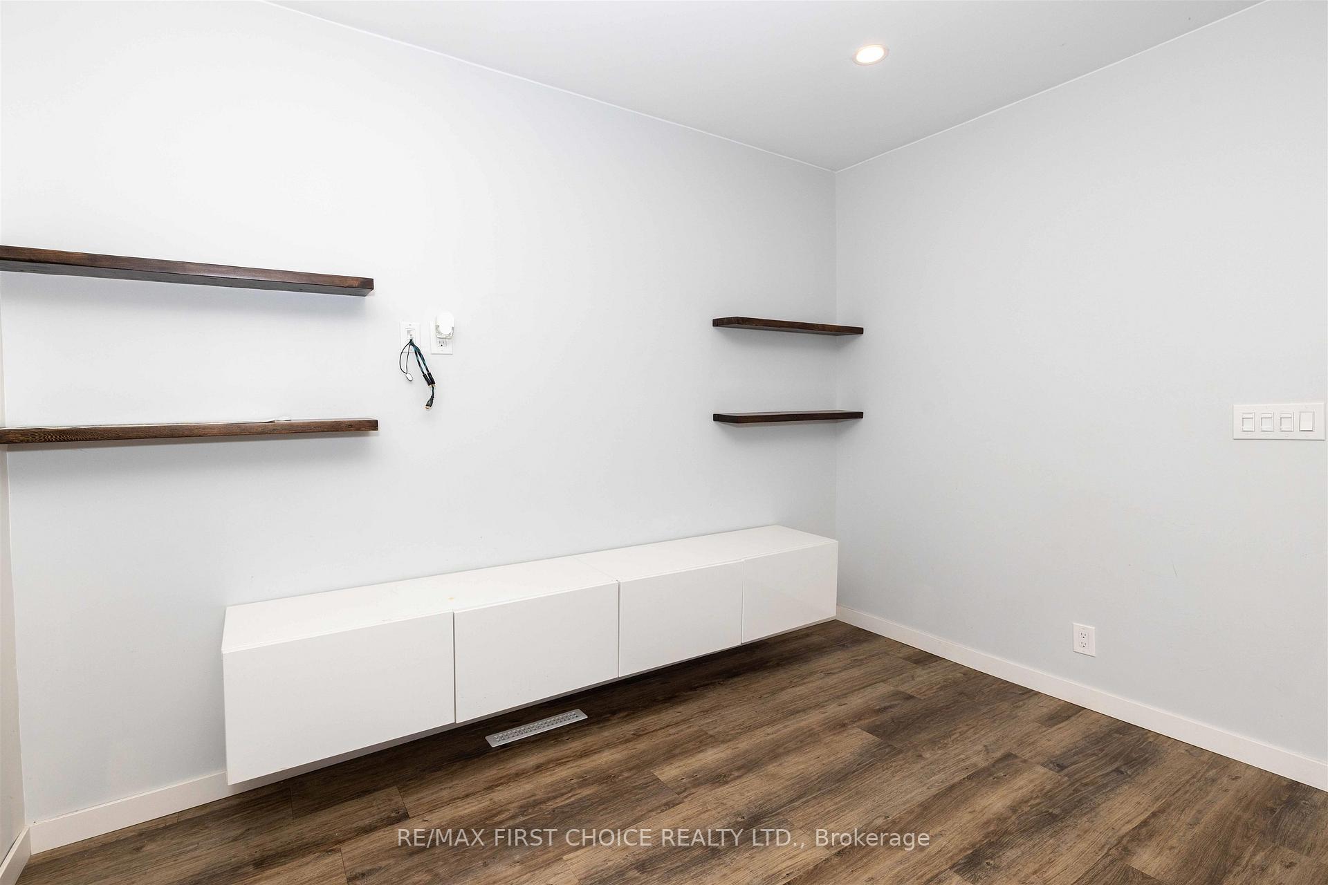 Photo 8 of 513 Christina Street E, Thunder Bay, Westfort — HOMEH