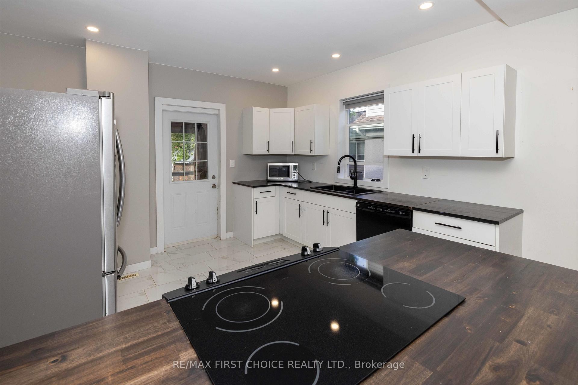 Photo 10 of 513 Christina Street E, Thunder Bay, Westfort — HOMEH
