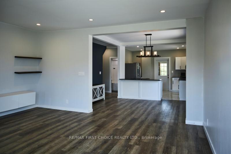 Photo 12 of 513 Christina Street E, Thunder Bay, Westfort — HOMEH