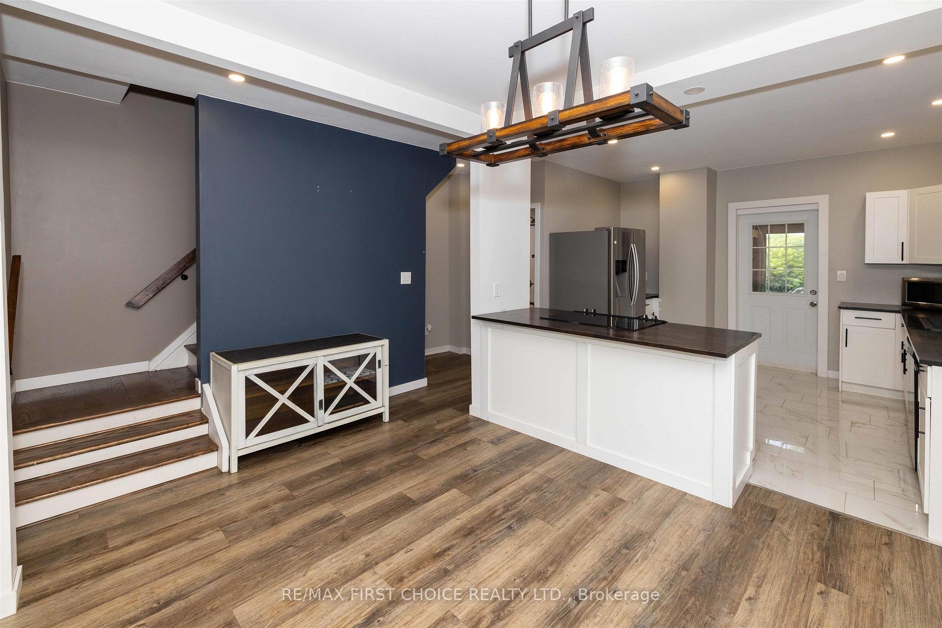 Photo 17 of 513 Christina Street E, Thunder Bay, Westfort — HOMEH