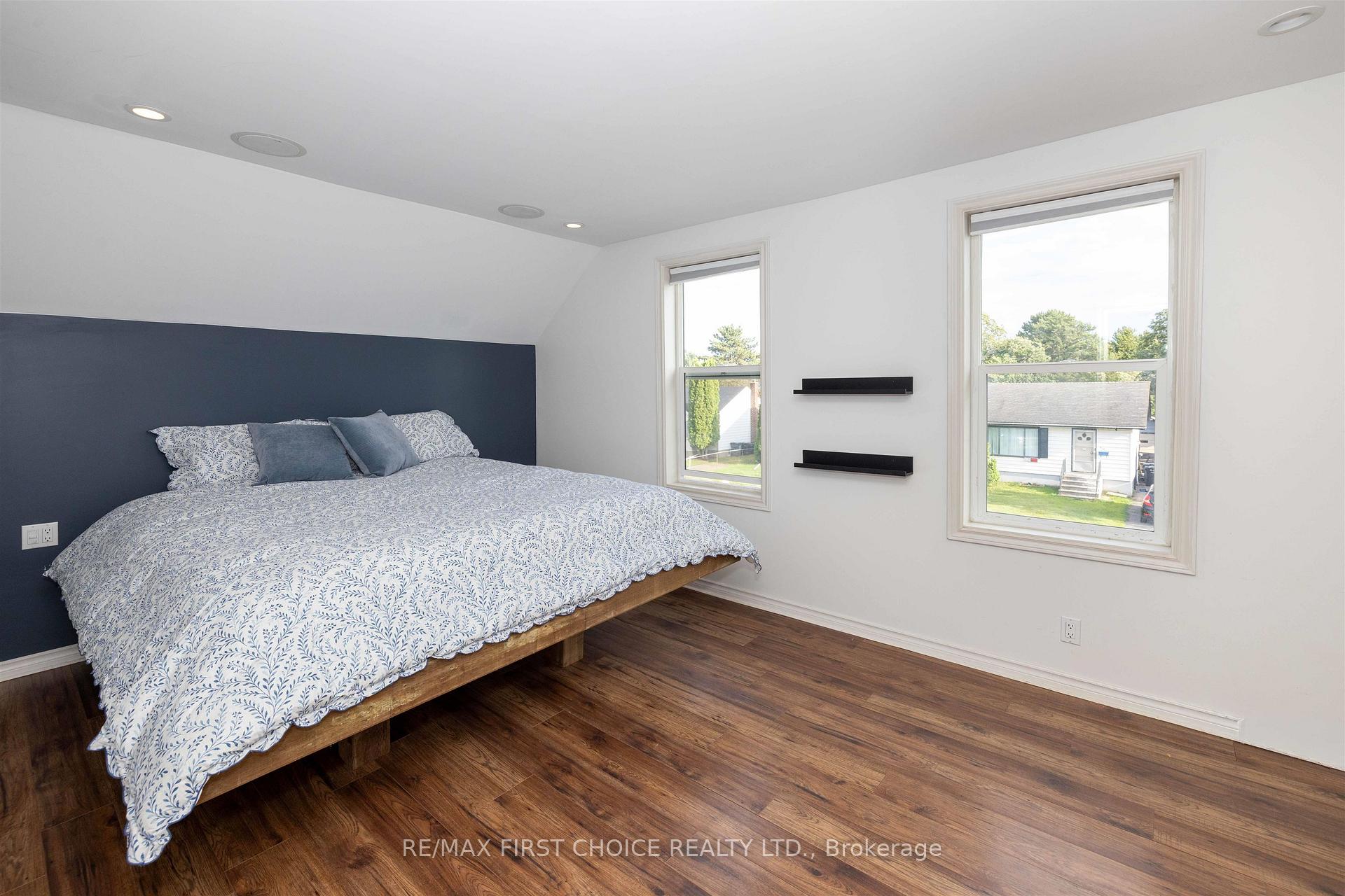 Photo 20 of 513 Christina Street E, Thunder Bay, Westfort — HOMEH