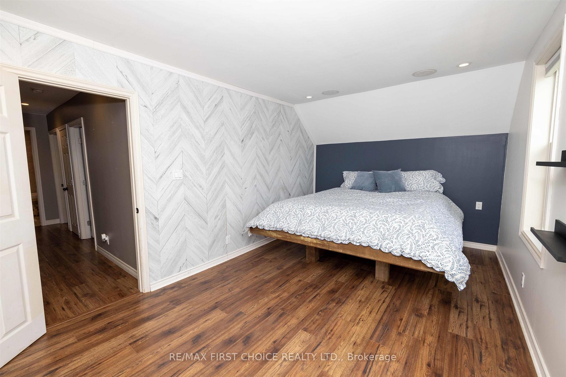 Photo 21 of 513 Christina Street E, Thunder Bay, Westfort — HOMEH
