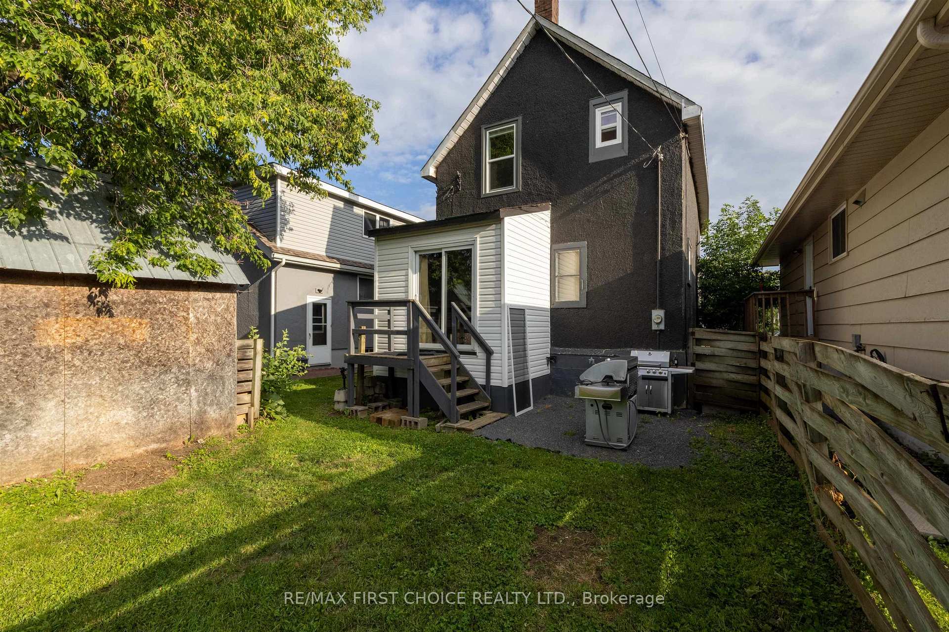 Photo 32 of 513 Christina Street E, Thunder Bay, Westfort — HOMEH