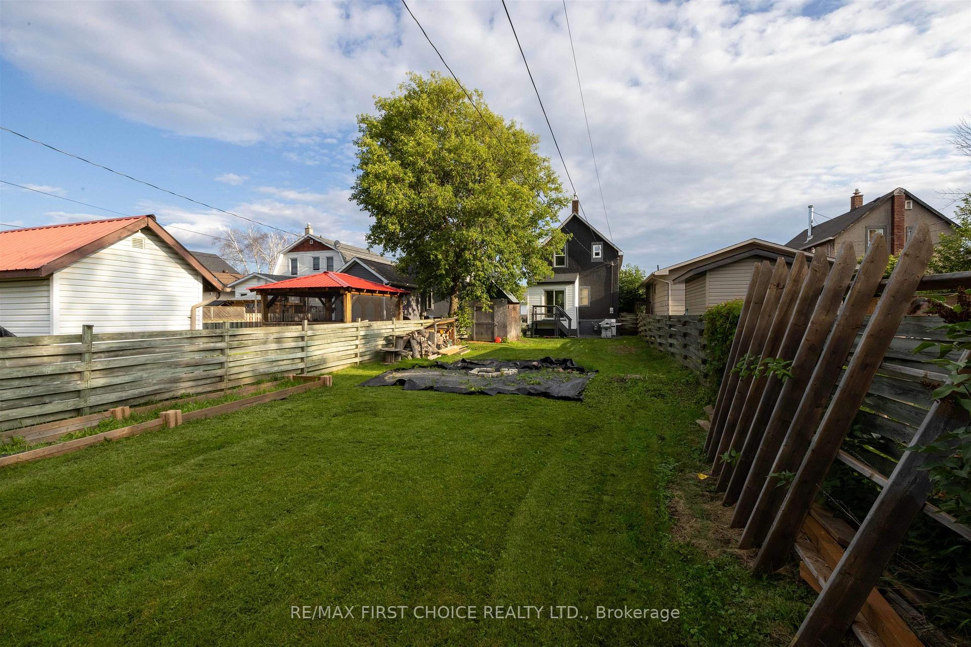 Photo 33 of 513 Christina Street E, Thunder Bay, Westfort — HOMEH