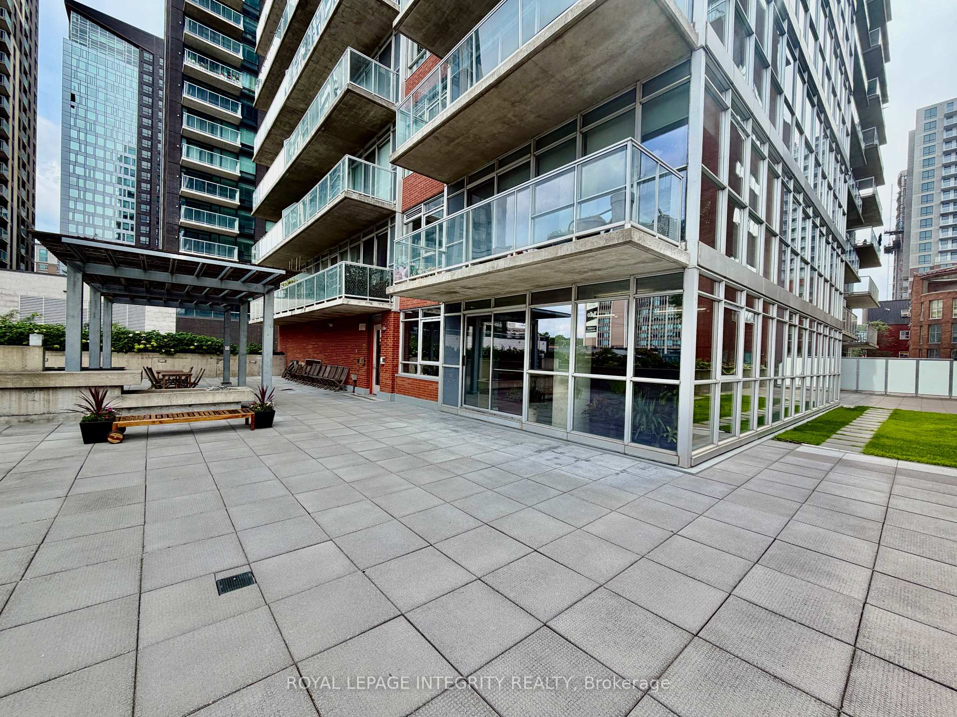Front of Unit 302, 179 George Street