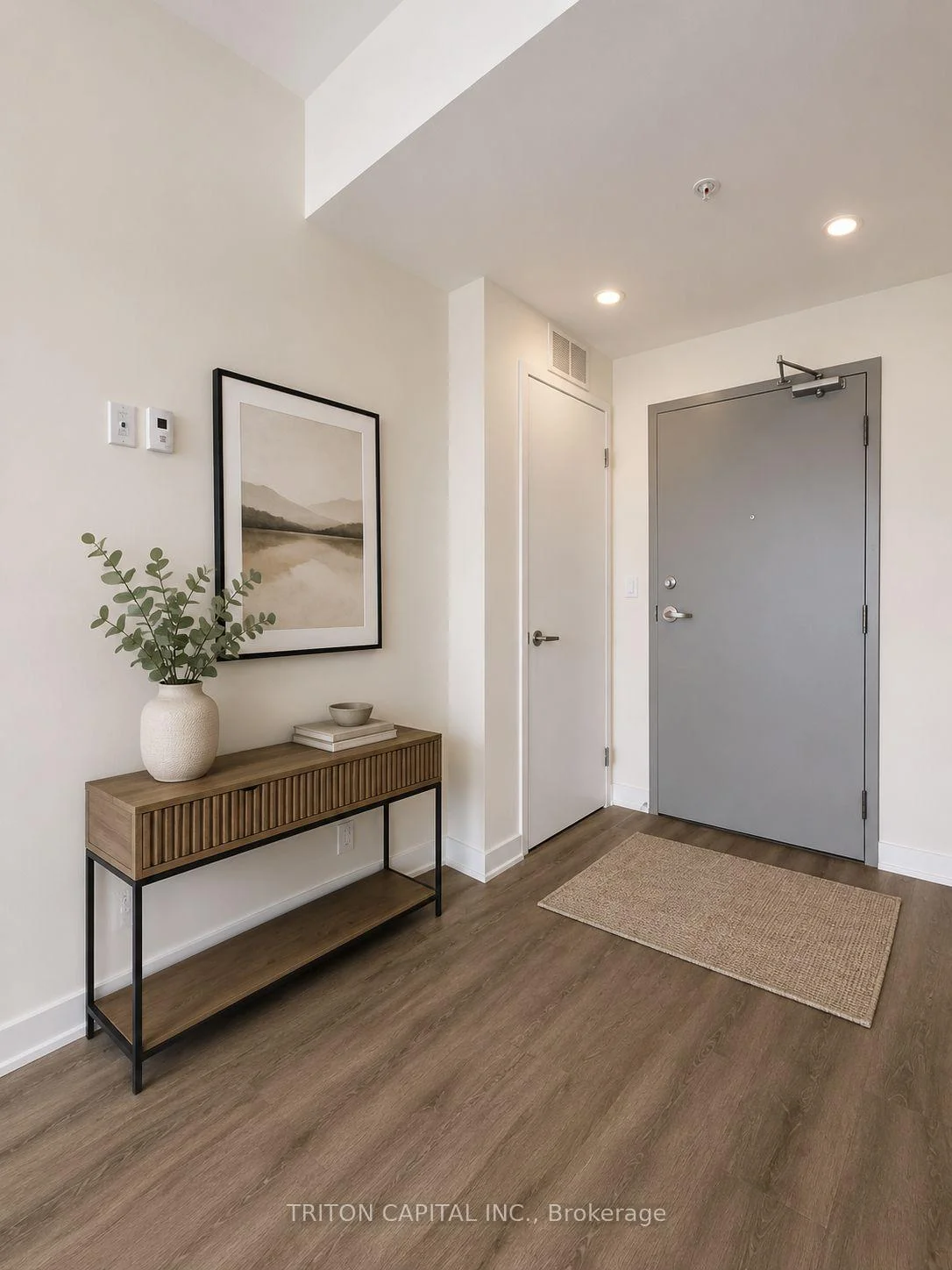 Photo 2 of Unit 235, 350 Prince Charles Drive, Welland, Broadway — HOMEH