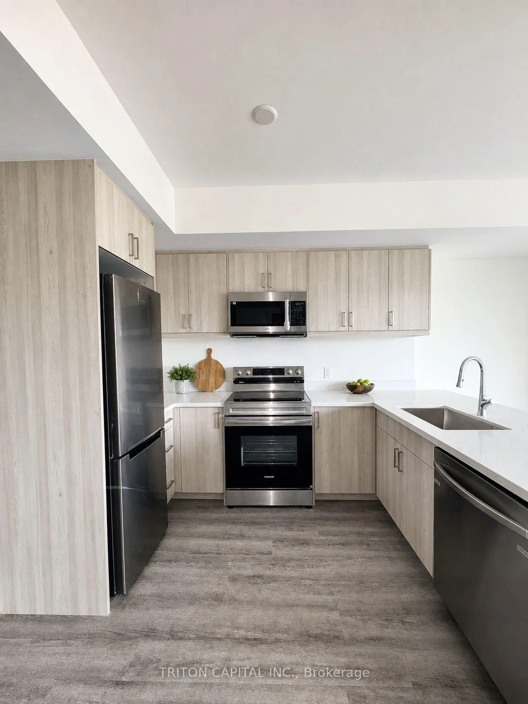 Photo 4 of Unit 235, 350 Prince Charles Drive, Welland, Broadway — HOMEH