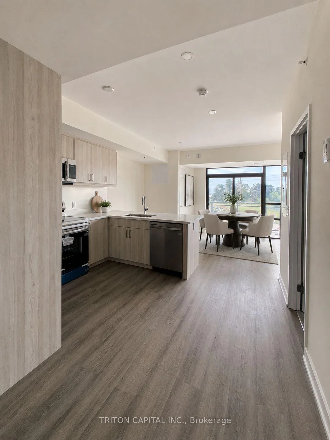Photo 5 of Unit 235, 350 Prince Charles Drive, Welland, Broadway — HOMEH