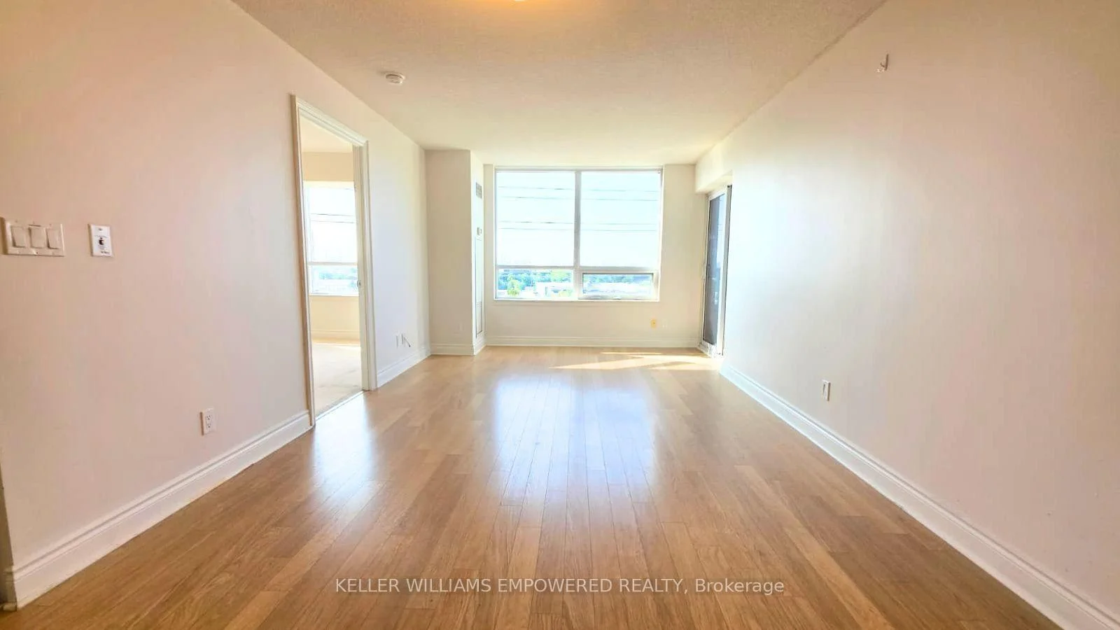 Photo 4 of Unit 872, 23 Cox Boulevard, Markham, Unionville — HOMEH
