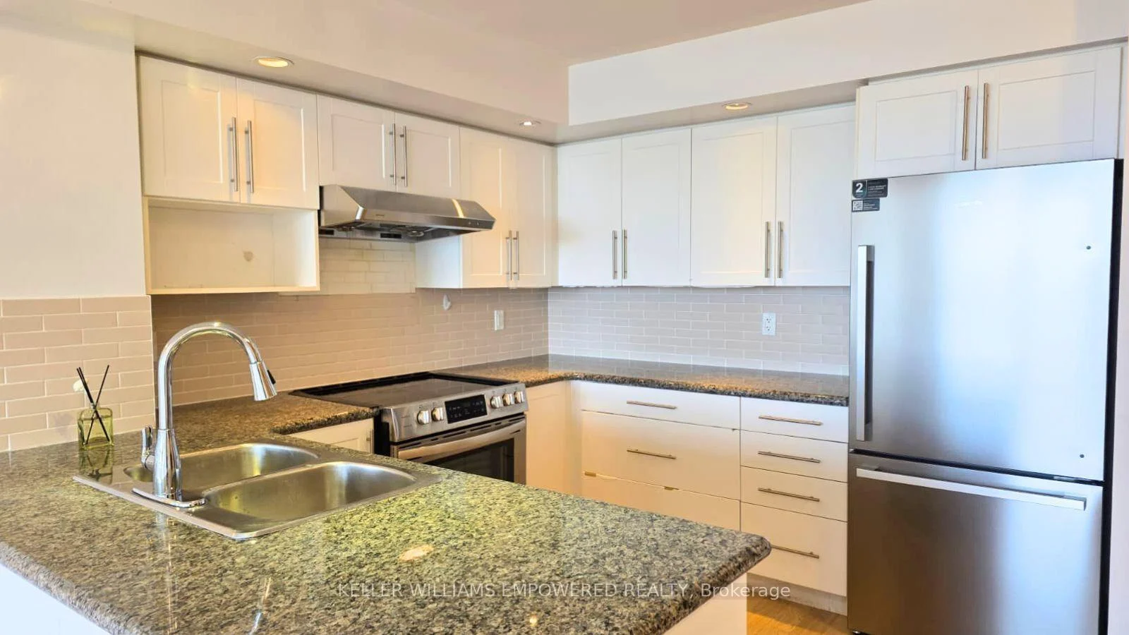 Photo 14 of Unit 872, 23 Cox Boulevard, Markham, Unionville — HOMEH