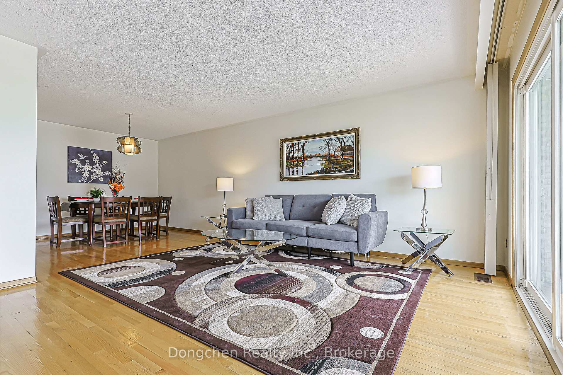 Photo 5 of 87 Shawnee Circuit, North York, Pleasant View — HOMEH