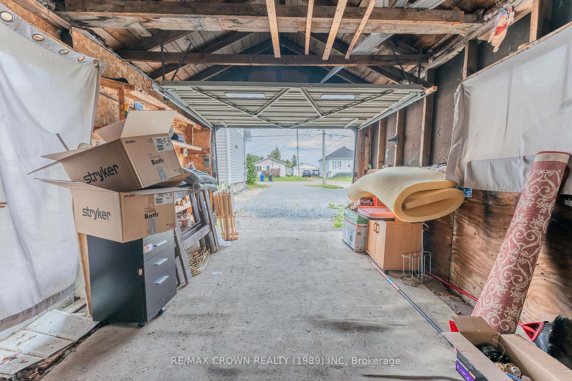Photo 33 of 17 Marquette Crescent, Kapuskasing — HOMEH