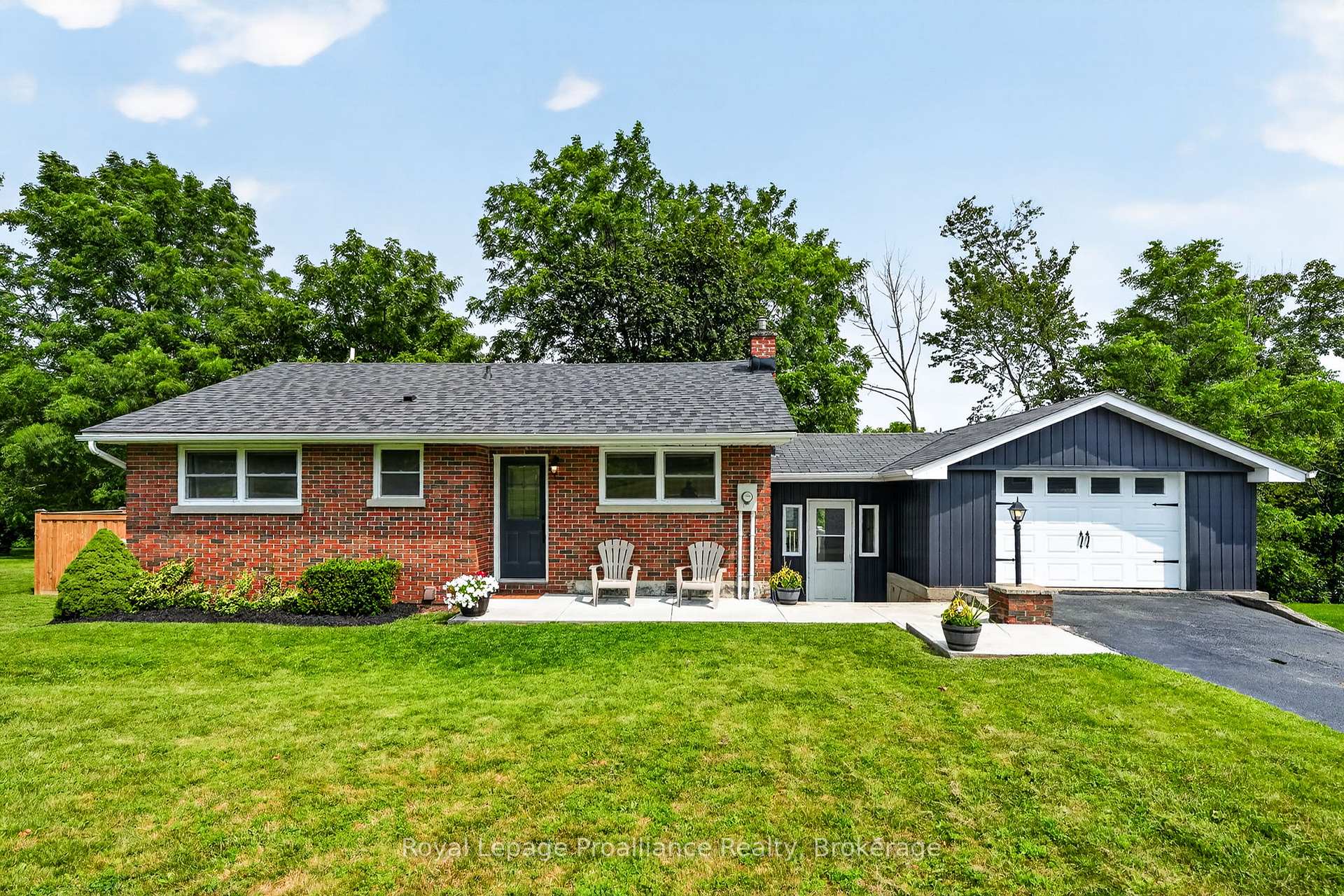 Photo 2 of 2991 Harwood Road, Hamilton Township, Baltimore — HOMEH